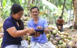 Nông dân Philippines trồng dừa qua thiết bị di động